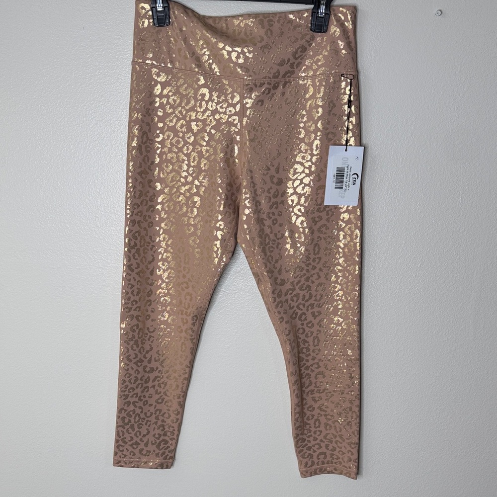 Gold Leopard Light n Tight Hi rise 7/8 24” size 12 women’s athletic Leggings